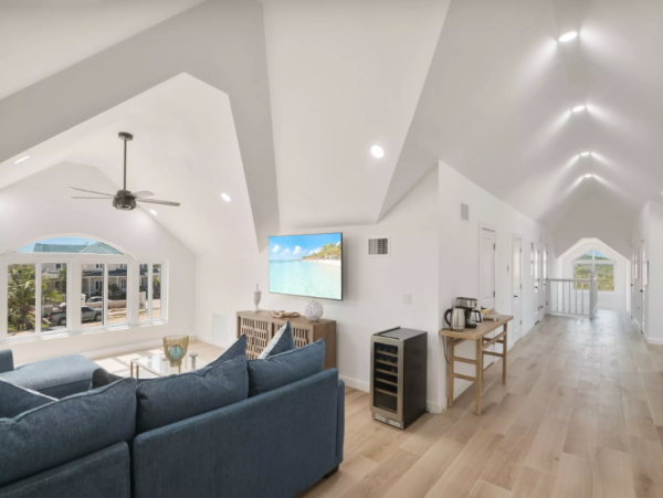 Luxury Oceanfront Villa in Exuma - Ideal for Families and Groups